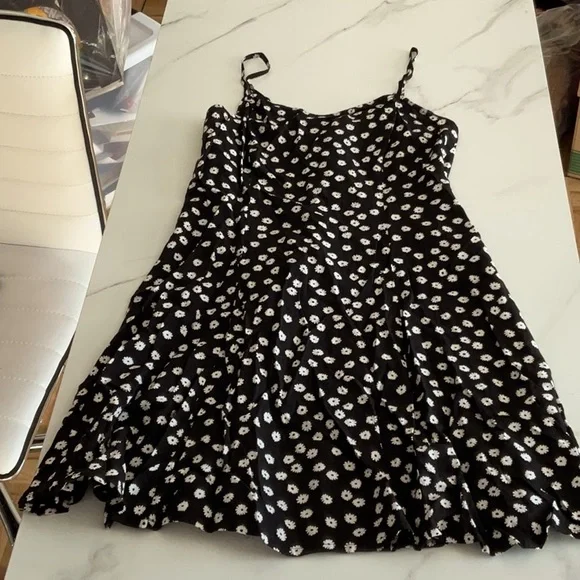 Forever 21 Dresses Forever 2 Black Mini Dress With White Flowers Small Poshmark
